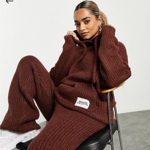 WEEKEND COLLECTIVE KNIT HOODIE